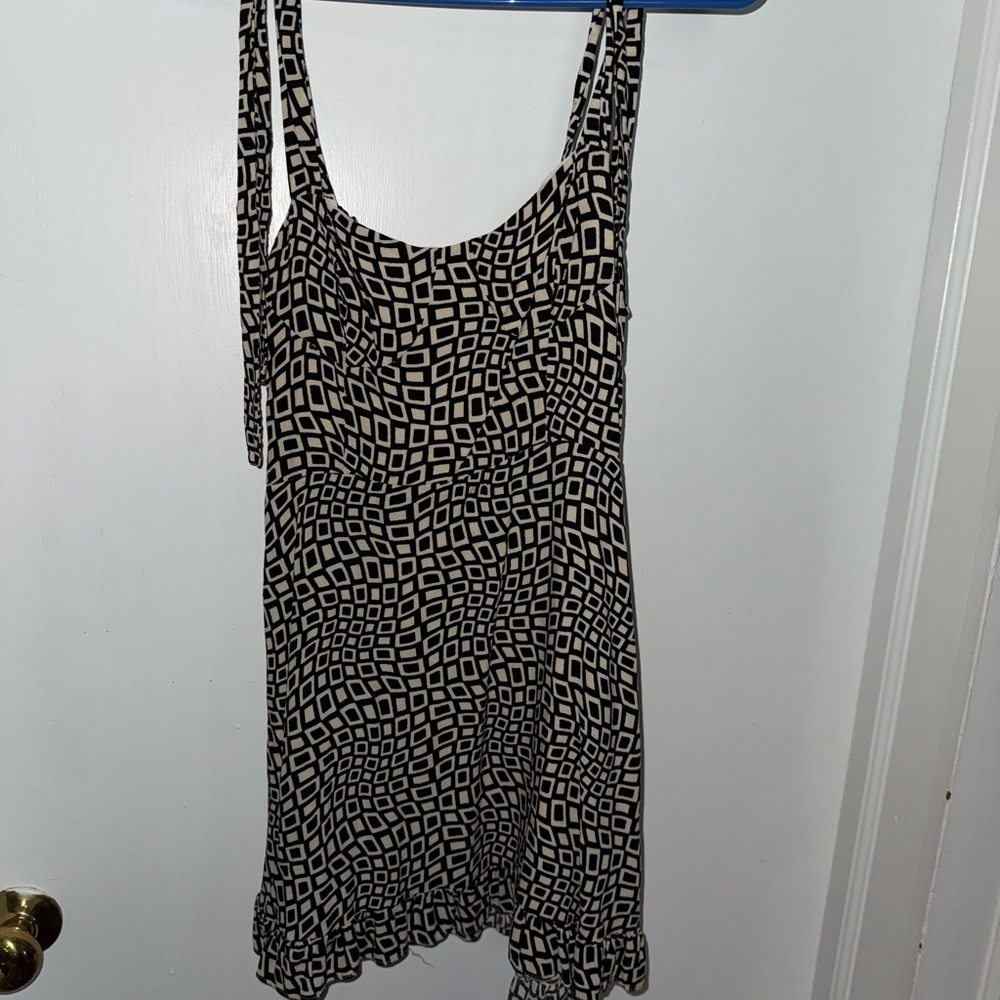 Black and White Geometric Dress